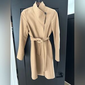 Fine Italian virgin wool and cashmere blend camel coat - Aritzia.